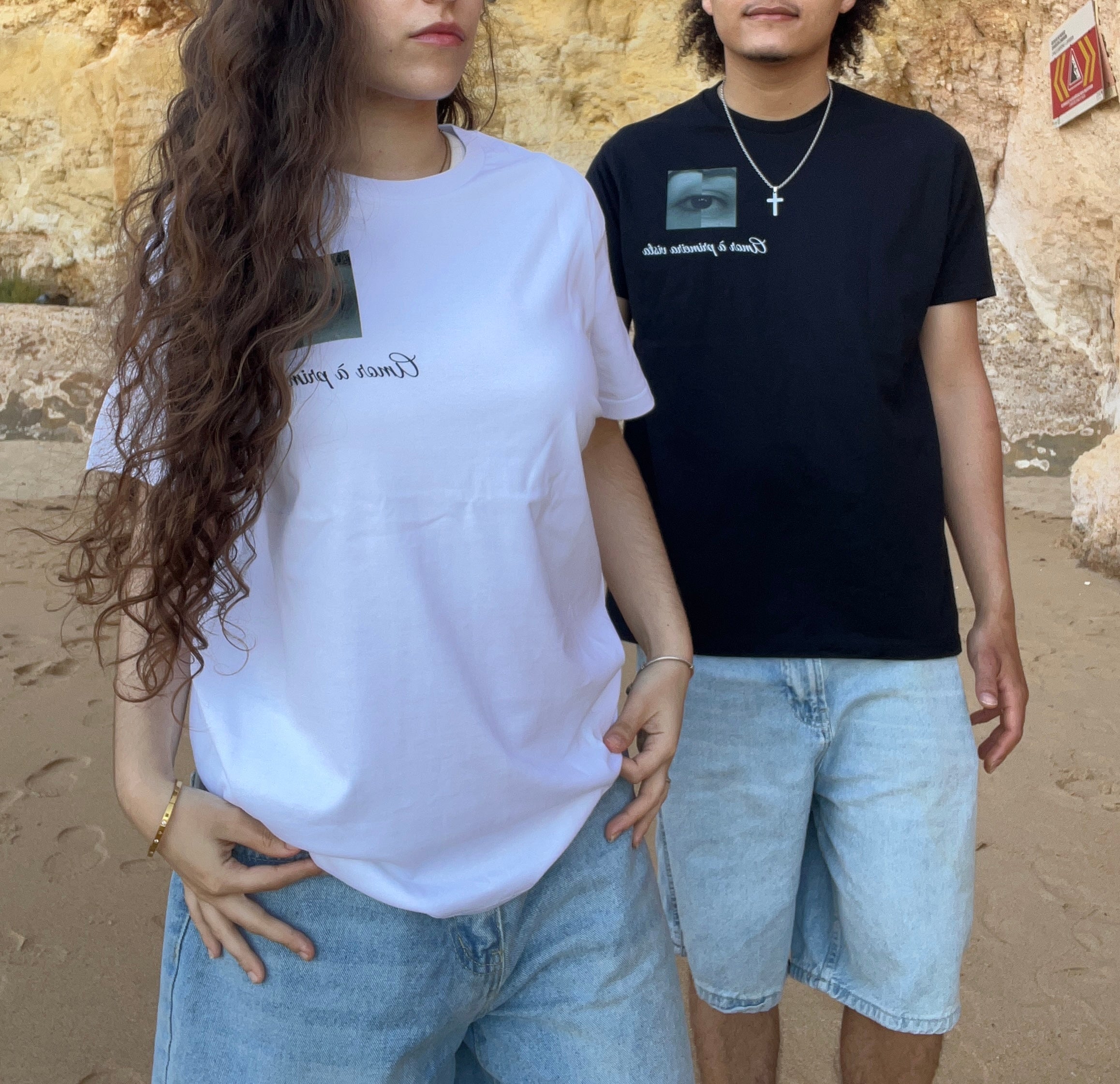 TSHIRT UNISEXO MODELO "AMOR À PRIMEIRA VISTA"