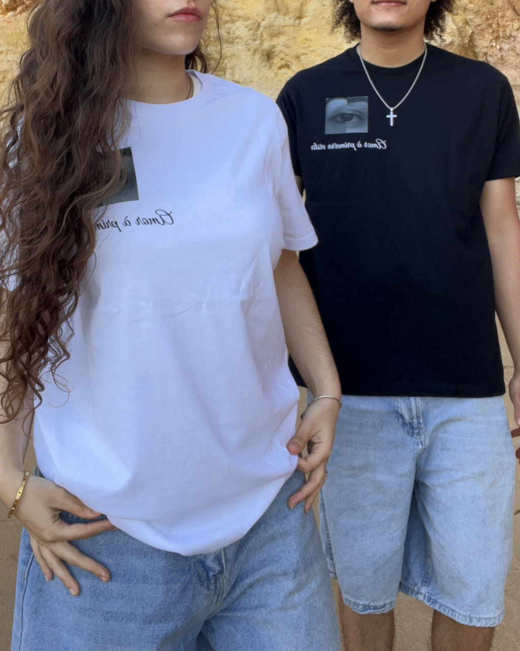 TSHIRT UNISEXO MODELO "AMOR À PRIMEIRA VISTA"
